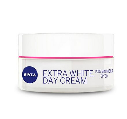 Kem Nivea Extra White Day Cream dưỡng trắng ban ngày và thu nhỏ lỗ chân lông