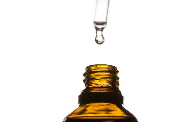 Tinh dầu húng chanh có tác dụng gì?